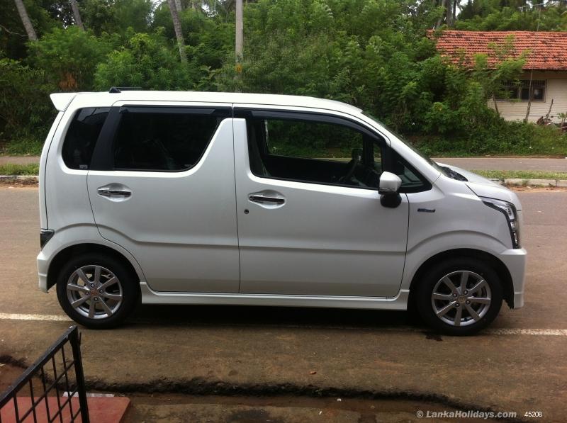 Gampaha Taxi/Cab